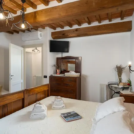 La Capanna Di Elfo Luxury View فيلة